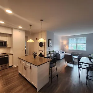 Pristine 2br Apt With Modern Amenities Near Nyc Jersey City